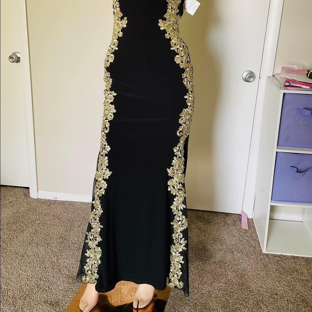 Prom Dress - Picture 2 of 4